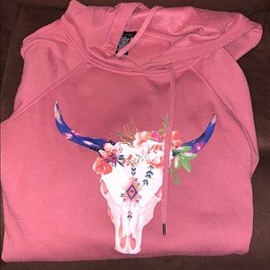 Bull head pullover